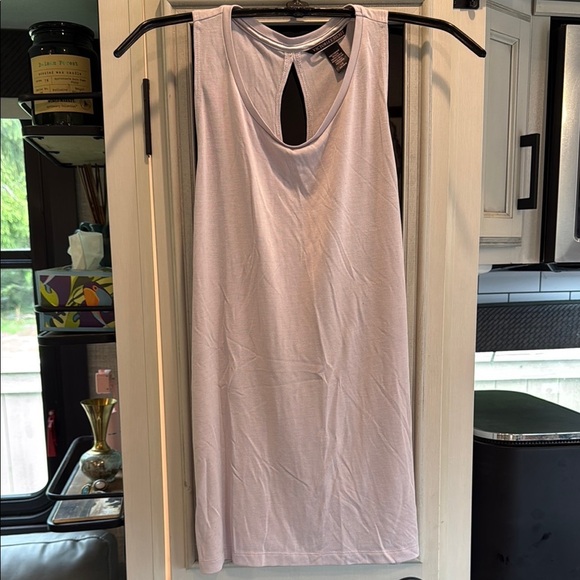 Victoria’s Secret Sleeveless back opens Top size large light dusty pink 💗 - Picture 1 of 5